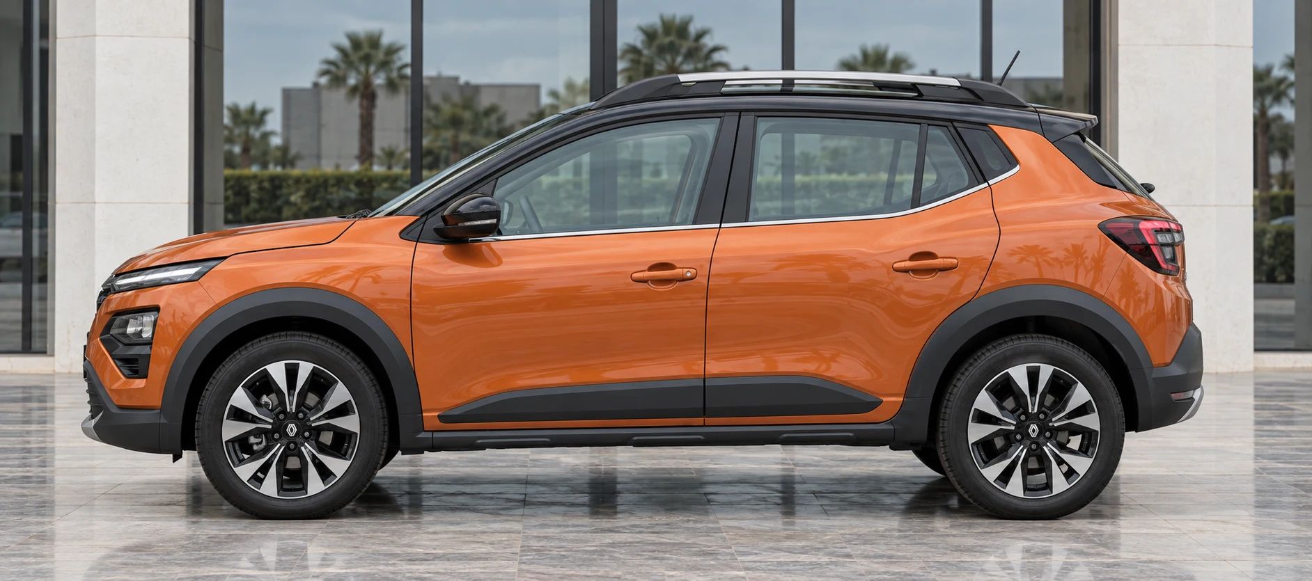 Renault Kardian rental car, side view